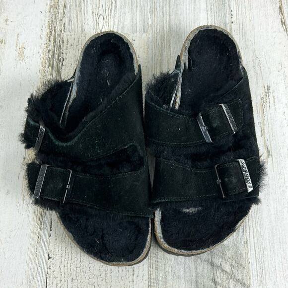Birkenstock Shoes - Birkenstock womens 61/2 shearling sandals black leather fur lined